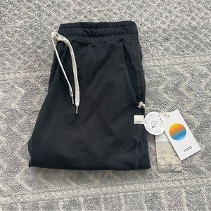 NWT - Vuori Dreamknit Joggers size S Black Heather